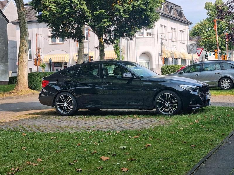 Schwarz Gebraucht 2017 BMW 320 Gran Turismo M Sport Limousine | 19.999 € (Guter Preis) - Bild 1/4