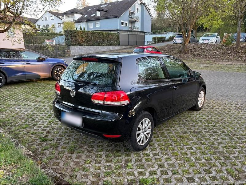 Gebraucht VW Golf VI 80 PS (58 kW) 2009 Schwarz Kleinwagen
