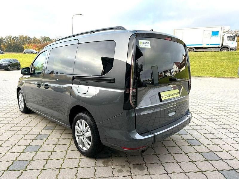 Gebraucht VW Caddy Maxi Life 122 PS (89 kW) 2024 Grau Van / Kleinbus