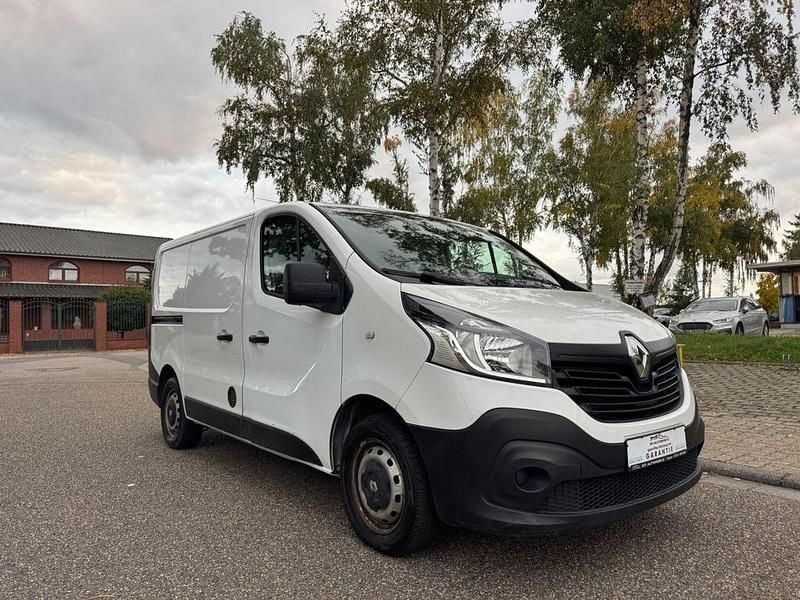 Weiß Gebraucht 2016 Renault Trafic Komfort Van | 8.499 € (Superpreis) - Bild 1/4
