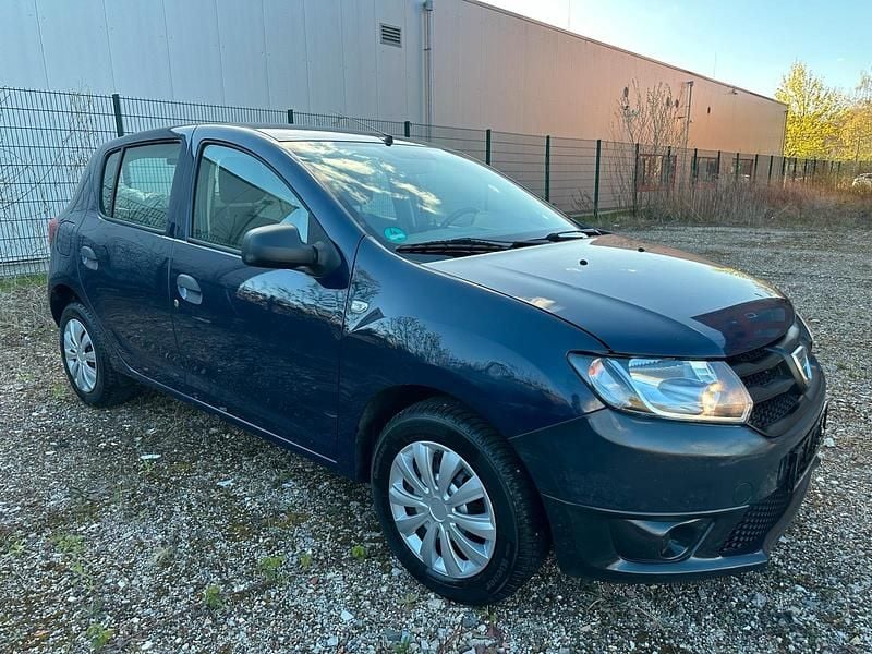 Gebraucht Dacia Sandero 75 PS (55 kW) 2014 Blau Limousine