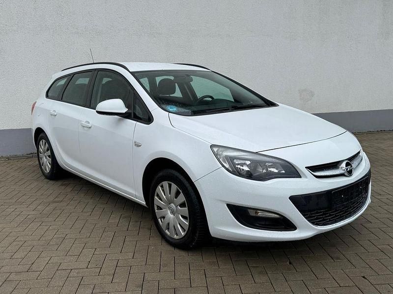 Gebraucht Opel Astra Selection 110 PS (80 kW) 2015 Weiß Kombi