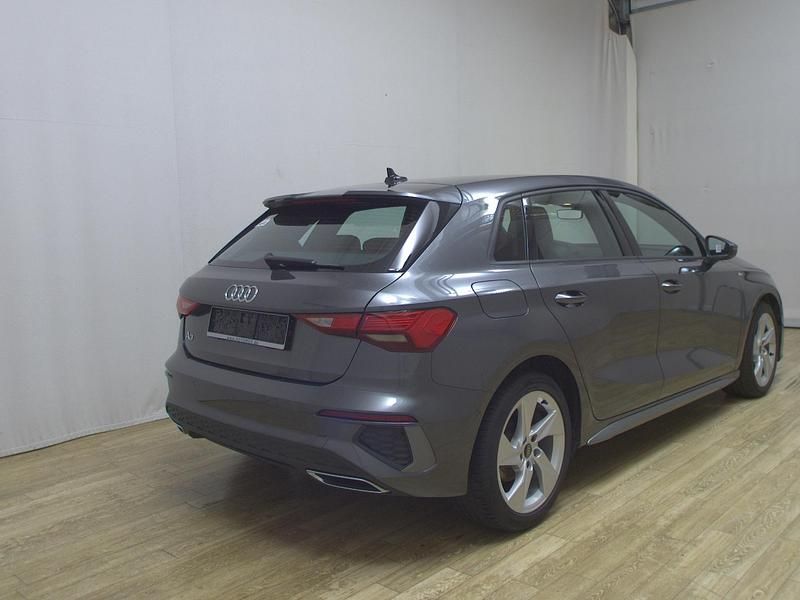 Gebraucht Audi A3 S-Line 116 PS (85 kW) 2022 Grau Limousine