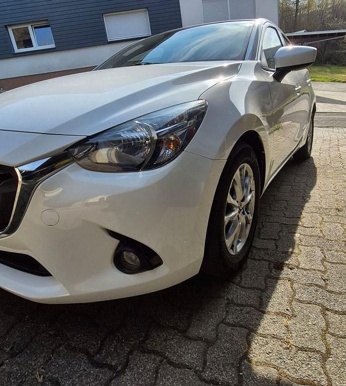 Second-hand Mazda 2 Edition 90 CP (66 kW) 2015 Alb Berlinǎ