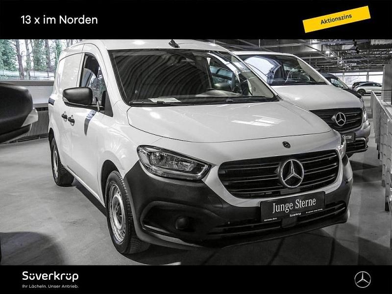 Arktikweiß Gebraucht 2022 Mercedes Citan 108 Van | 18.802 € (Fairer Preis) - Bild 1/4