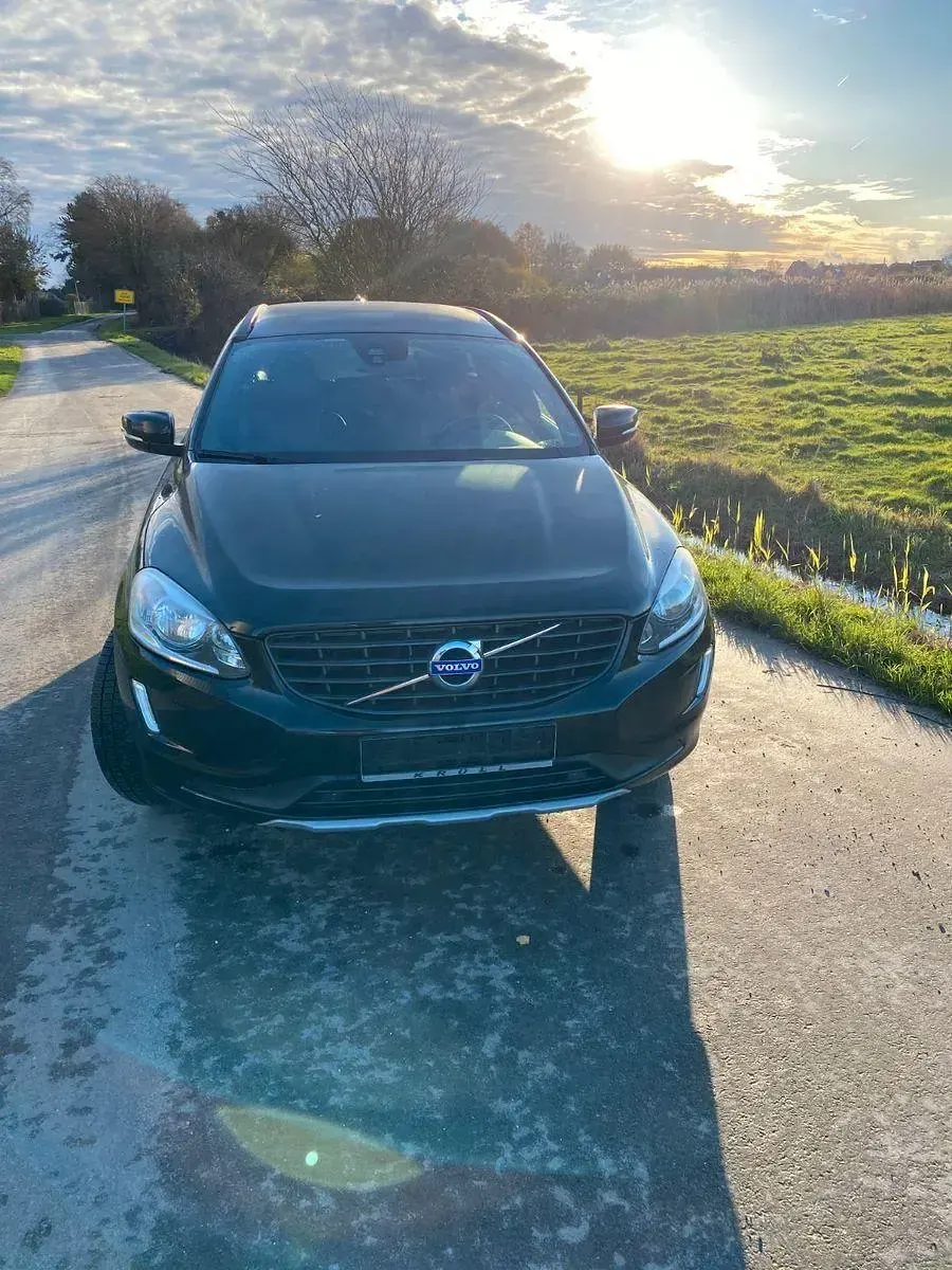 Gebraucht Volvo XC60 190 PS (139 kW) 2017 Schwarz SUV