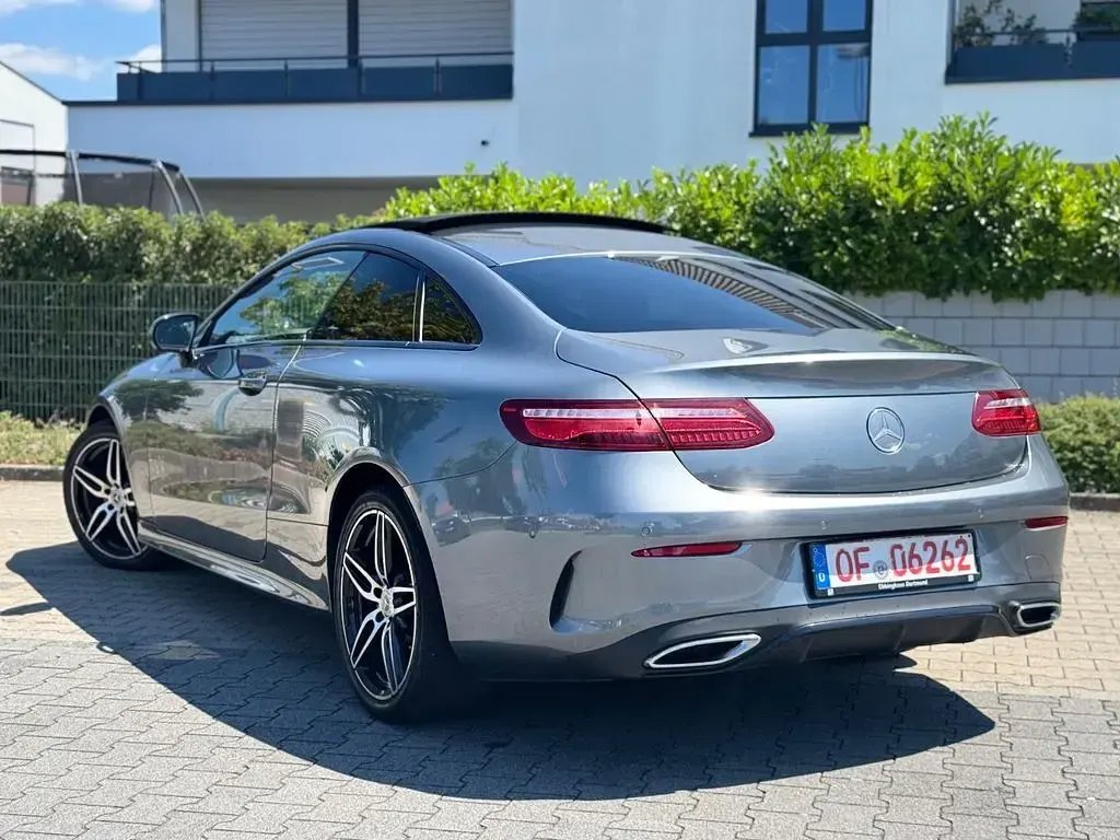 Gebraucht Mercedes E300 AMG 245 PS (180 kW) 2018 Grau Coupé