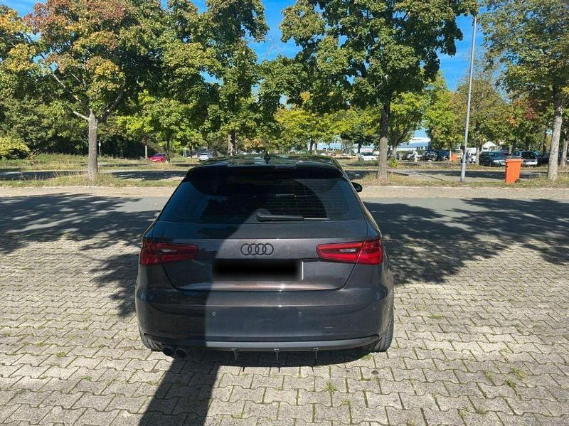 Gebraucht Audi A3 Ambiente 150 PS (110 kW) 2016 Braun Limousine