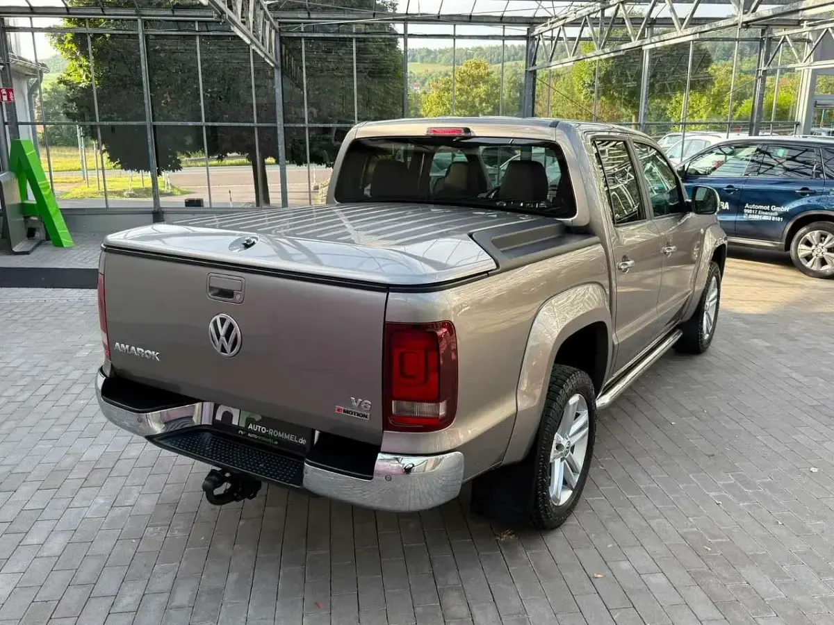 Gebraucht VW Amarok Highline 258 PS (189 kW) 2019 Mojavebeige (metallic) Pickup