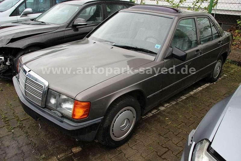 Grau Gebraucht 1985 Mercedes 190 Limousine | 2.700 € - Bild 1/4