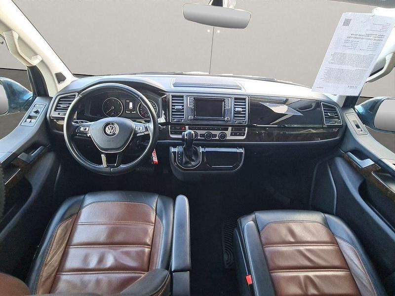 Gebraucht VW Multivan Highline 199 PS (146 kW) 2019 Grün Van / Kleinbus