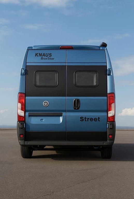 Blau Gebraucht 2021 Fiat Ducato Street Van | 63.000 € - Bild 1/4