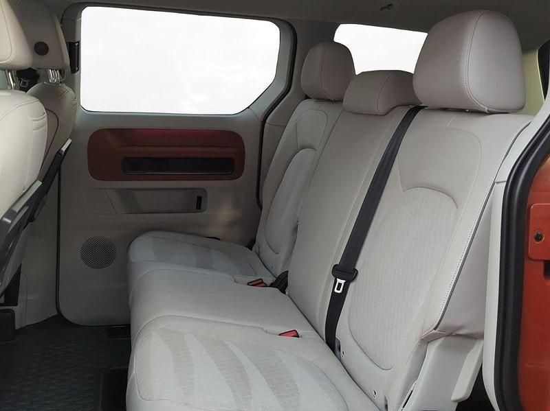 Gebraucht VW ID. Buzz Pro 150 kW (204 PS) 2023 Energetic orange metallic Van / Kleinbus