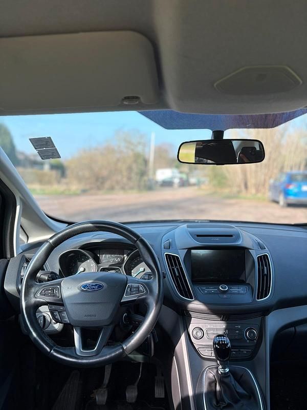 Gebraucht Ford C-MAX Titanium 125 PS (91 kW) 2016 Schwarz Van / Kleinbus