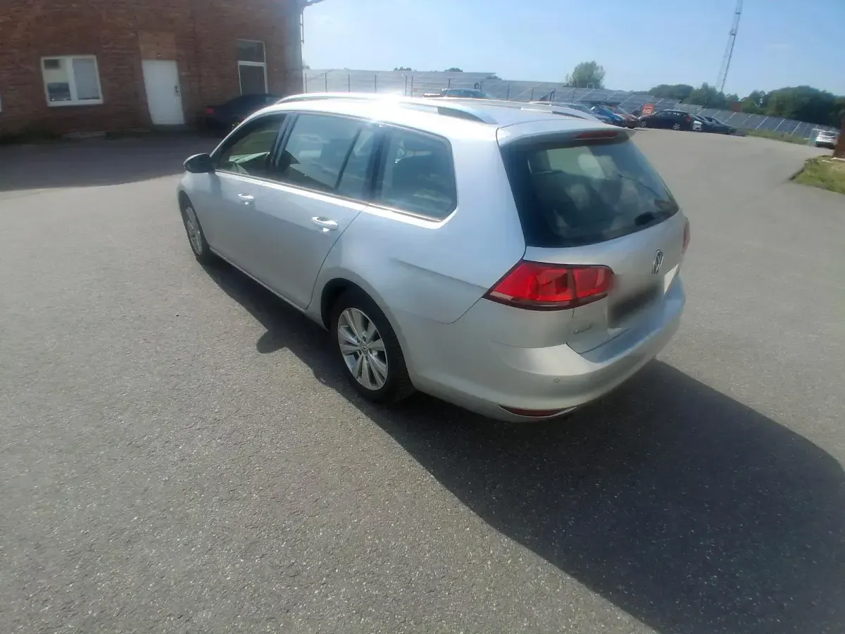 Gebraucht VW Golf VII 105 PS (77 kW) 2015 Silber Kombi
