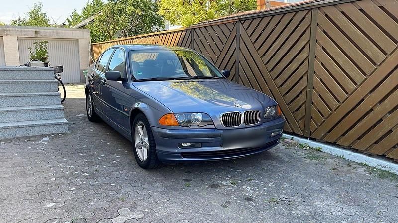 Usata BMW 323 170 CV (125 kW) 2000 Blu Berlina