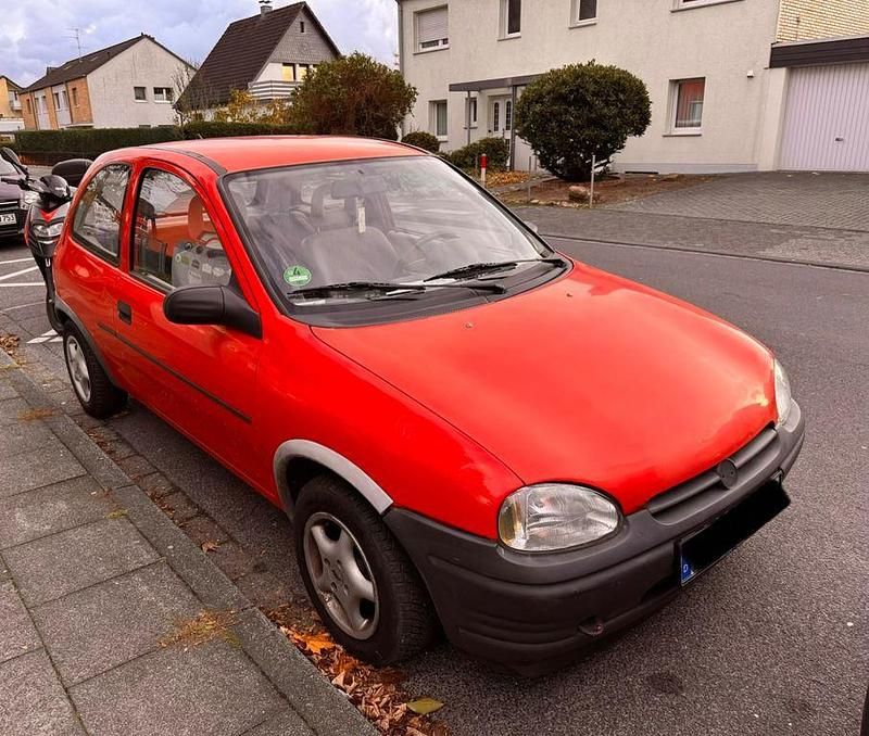 Rot Gebraucht 1996 Opel Corsa Limousine | 1.199 € (Fairer Preis) - Bild 1/4