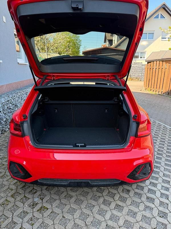 Gebraucht Audi A1 116 PS (85 kW) 2020 Rot SUV
