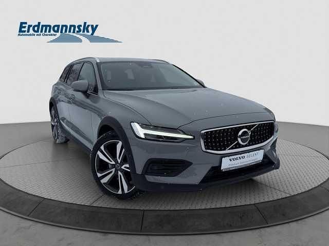 Gebraucht Volvo V60 CC 145 PS (106 kW) 2024 Kombi
