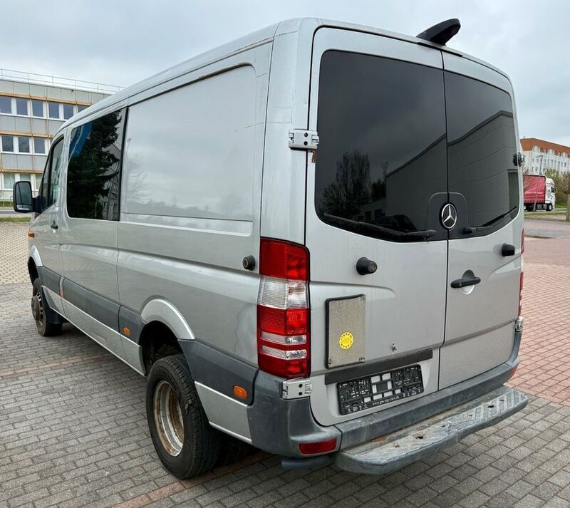 Gebraucht Mercedes Sprinter 163 PS (119 kW) 2011 Silber Van