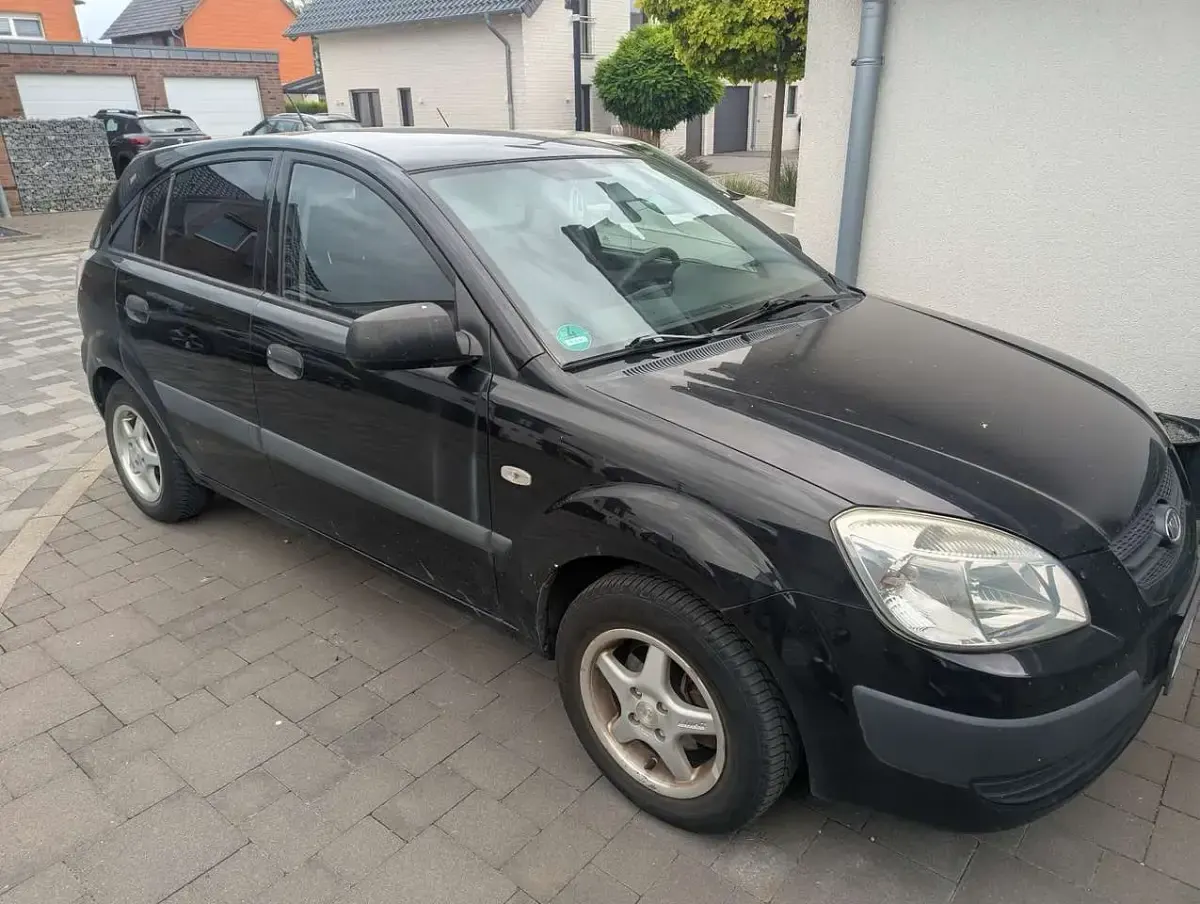 Gebraucht Kia Rio Attract 97 PS (71 kW) 2009 Kleinwagen