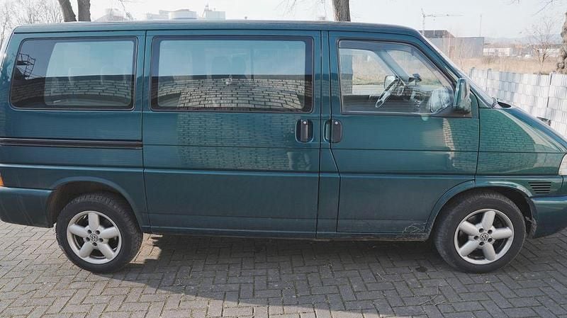 Second-hand VW T4 200 CP (147 kW) 1999 Verde Van