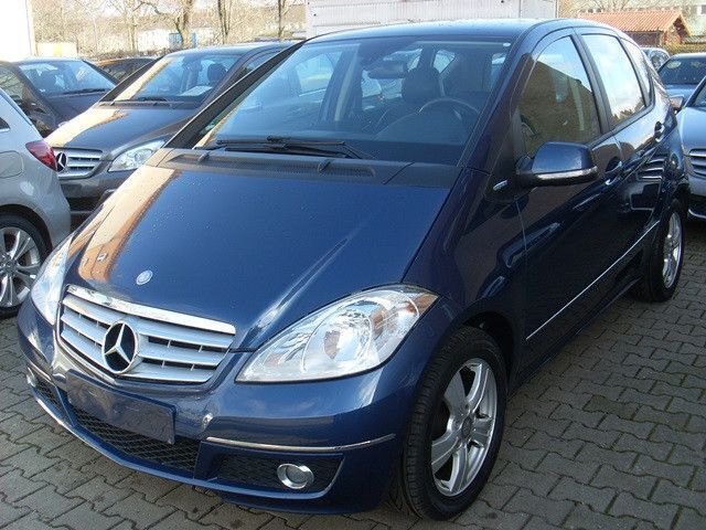 Gebraucht Mercedes A160 Avantgarde 95 PS (69 kW) 2011 Blau Van / Kleinbus