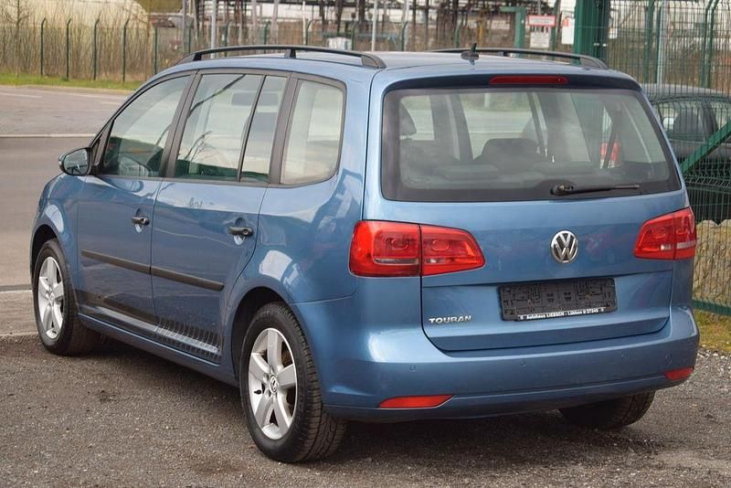 Gebraucht VW Touran Trendline 105 PS (77 kW) 2010 Blau Van / Kleinbus
