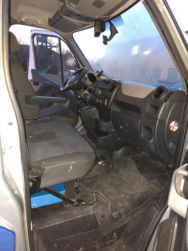 Gebraucht Opel Movano 130 PS (95 kW) 2012 Blau Van / Kleinbus