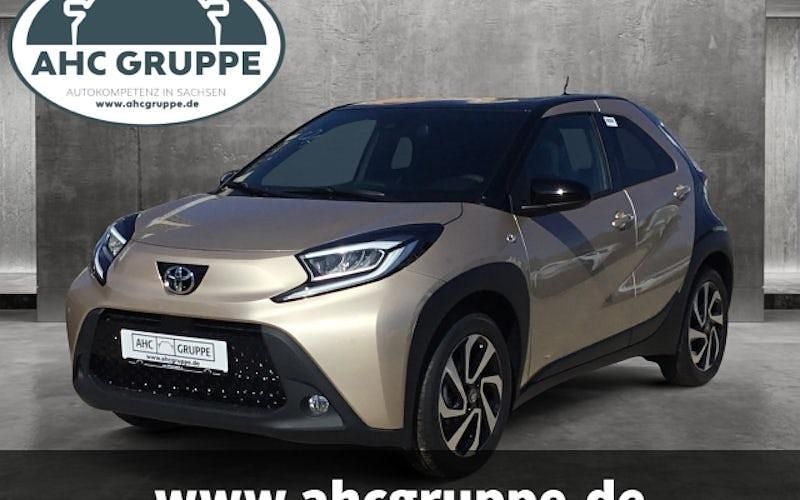 Beige Gebraucht 2025 Toyota Aygo Kleinwagen | 19.890 € (Teuer) - Bild 1/4