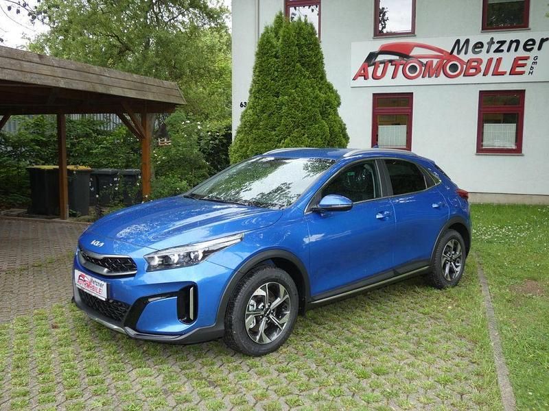 Neu Kia XCeed 140 PS (102 kW) 2025 Blau SUV