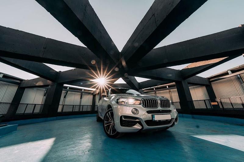 Silber Gebraucht 2015 BMW X6 M50 Performance SUV | 32.500 € (Teuer) - Bild 1/4