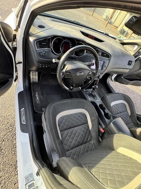 Gebraucht Kia Ceed 136 PS (100 kW) 2017 Weiß Kleinwagen