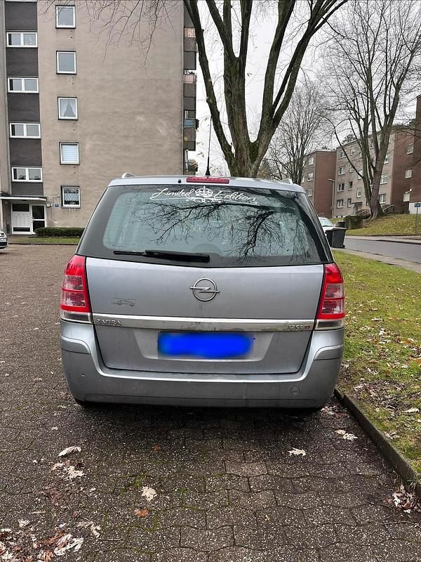 Gebraucht Opel Zafira 125 PS (91 kW) 2009 Grau Van / Kleinbus