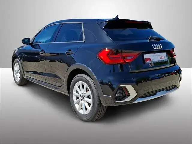 Gebraucht Audi A1 Basis 110 PS (80 kW) 2023 Mythosschwarz metallic SUV