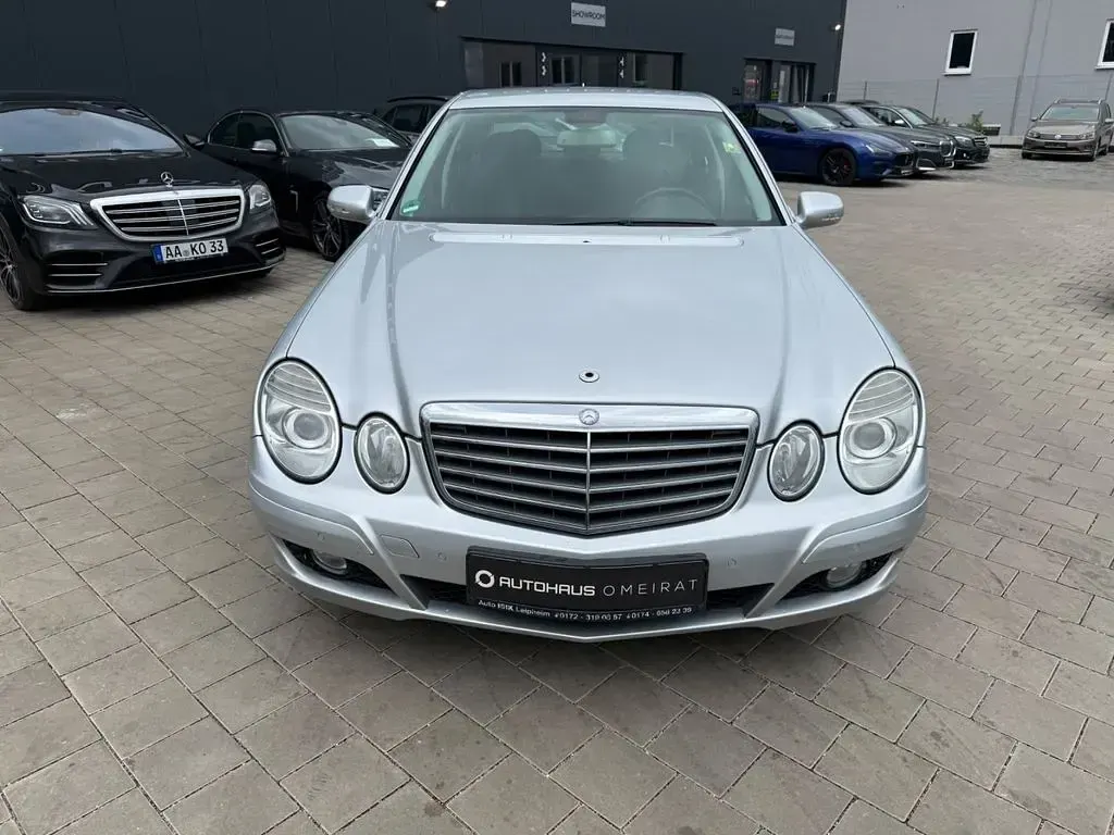 Gebraucht Mercedes E220 Classic 170 PS (125 kW) 2008 Silber Limousine