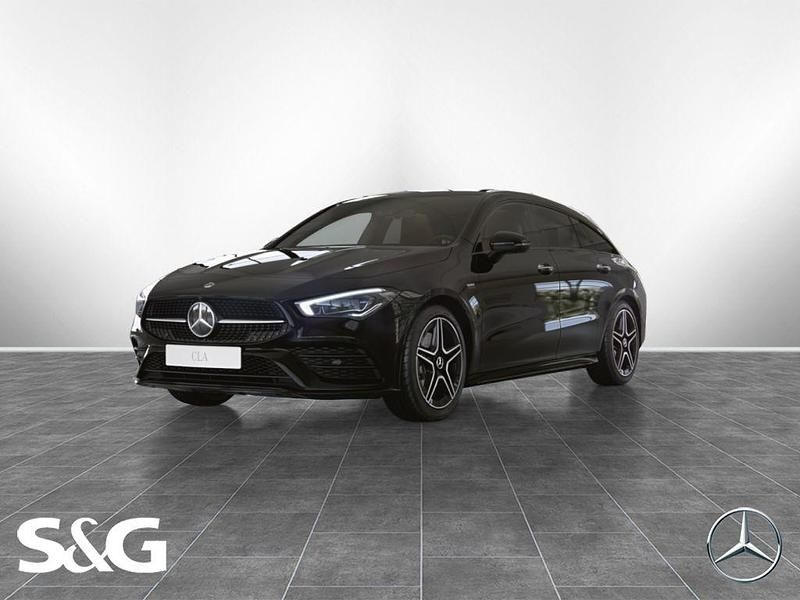 Schwarz Gebraucht 2020 Mercedes CLA250e Shooting Brake AMG Kombi | 28.990 € (Teuer) - Bild 1/4
