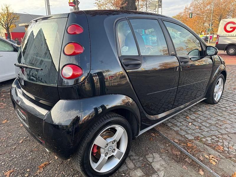 Second-hand Smart ForFour Passion 75 CP (55 kW) 2005 Negru Hatchback