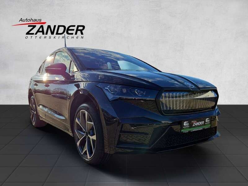 Schwarz Gebraucht 2023 Skoda Enyaq iV RS SUV | 44.900 € (Fairer Preis) - Bild 1/4