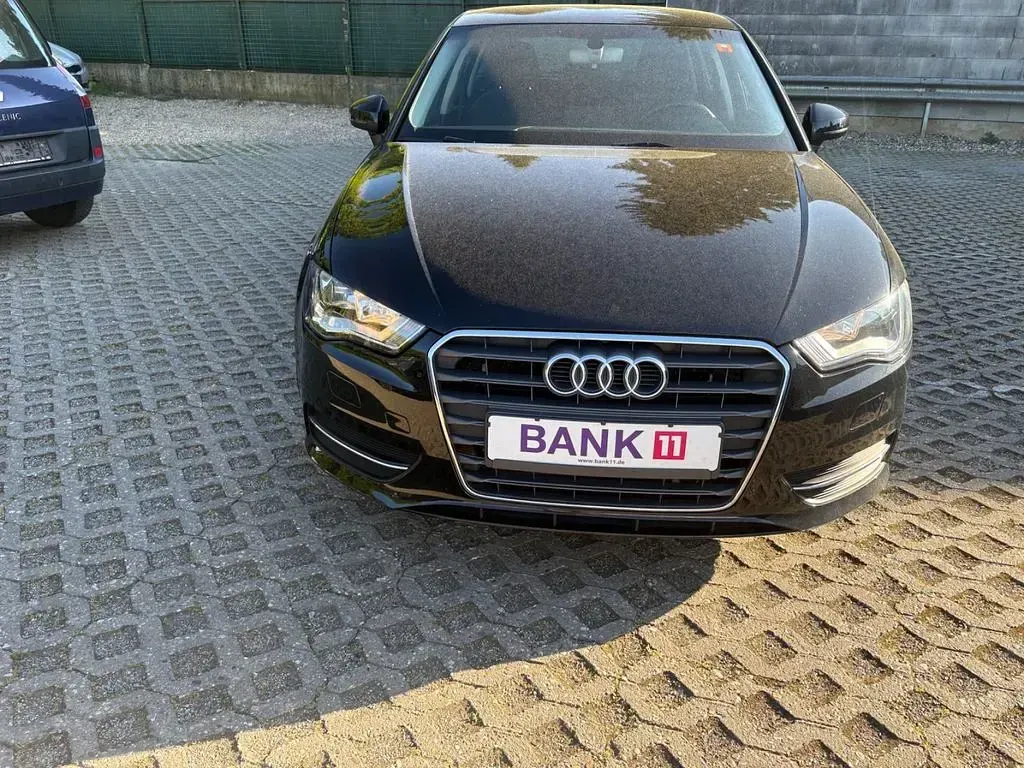 Second-hand Audi A3 Attraction 110 CP (80 kW) 2016 Negru Berlinǎ