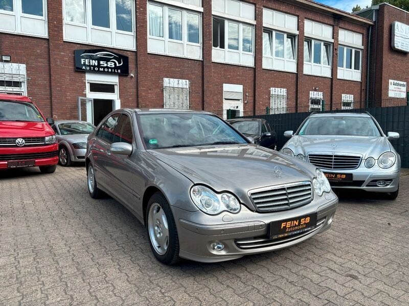 Silber Gebraucht 2006 Mercedes C200 Limousine | 5.950 € (Fairer Preis) - Bild 1/4