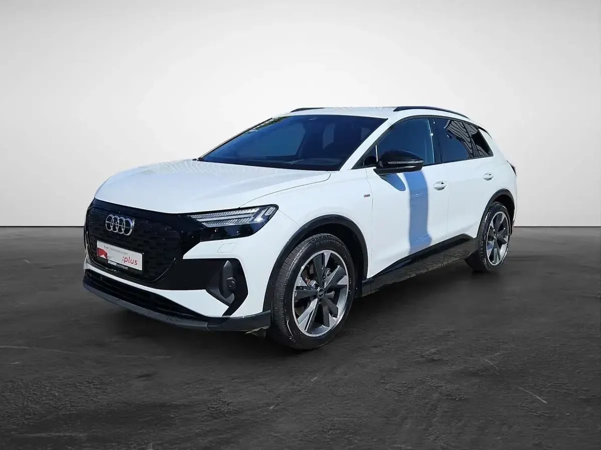 Gebraucht Audi Q4 e-tron S-Line 219 kW (299 PS) 2023 Gletscherweiß metallic SUV