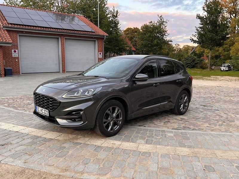 Grau Gebraucht 2021 Ford Kuga ST-Line SUV | 19.900 € (Fairer Preis) - Bild 1/4