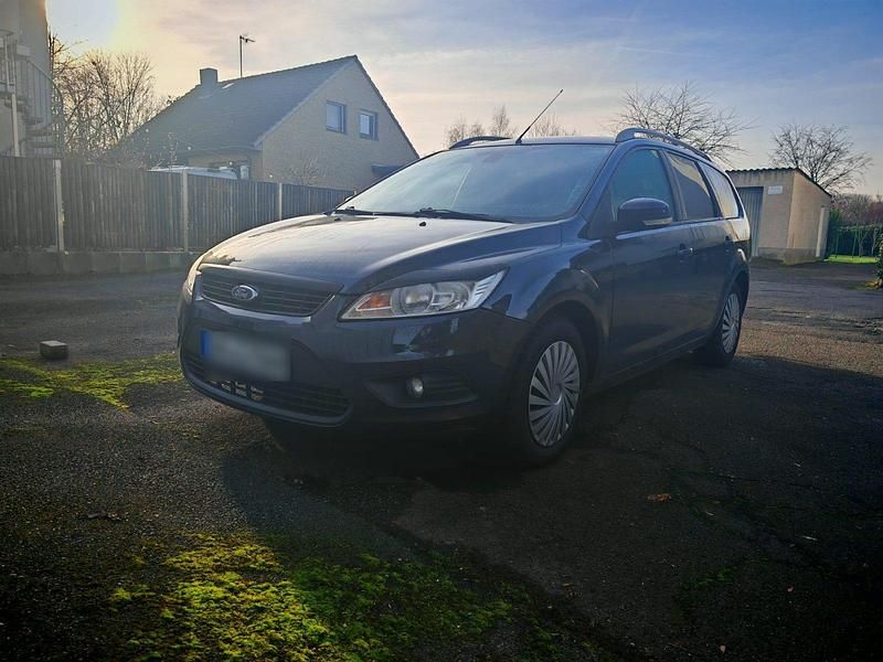 Gebraucht Ford Focus 102 PS (75 kW) 2008 Grau Kombi