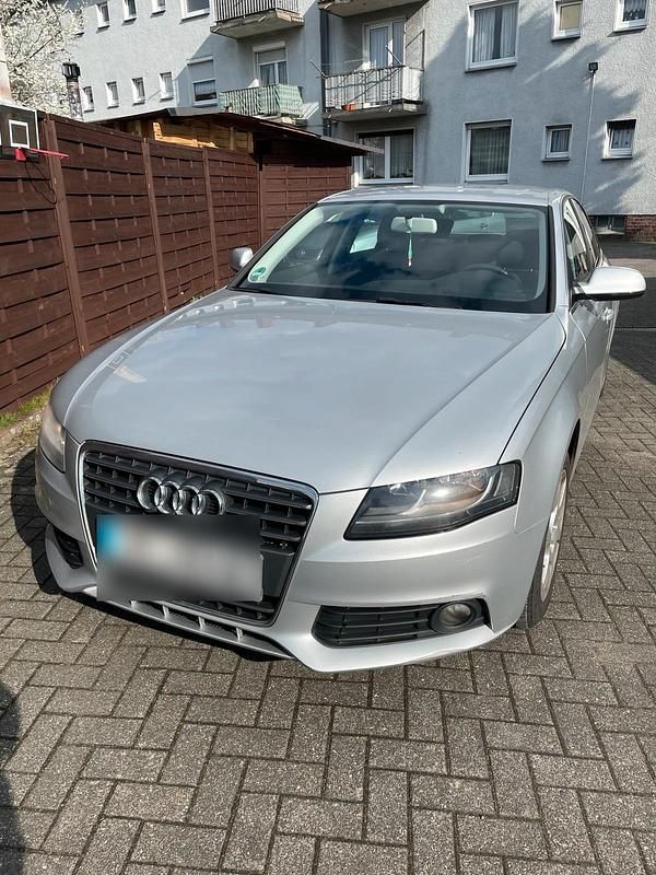 Gebraucht Audi A4 160 PS (117 kW) 2010 Silber Limousine