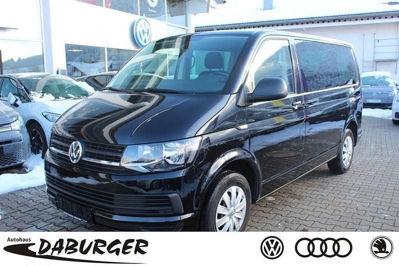 Gebraucht VW Multivan 102 PS (75 kW) 2019 Deep black perleffekt Van