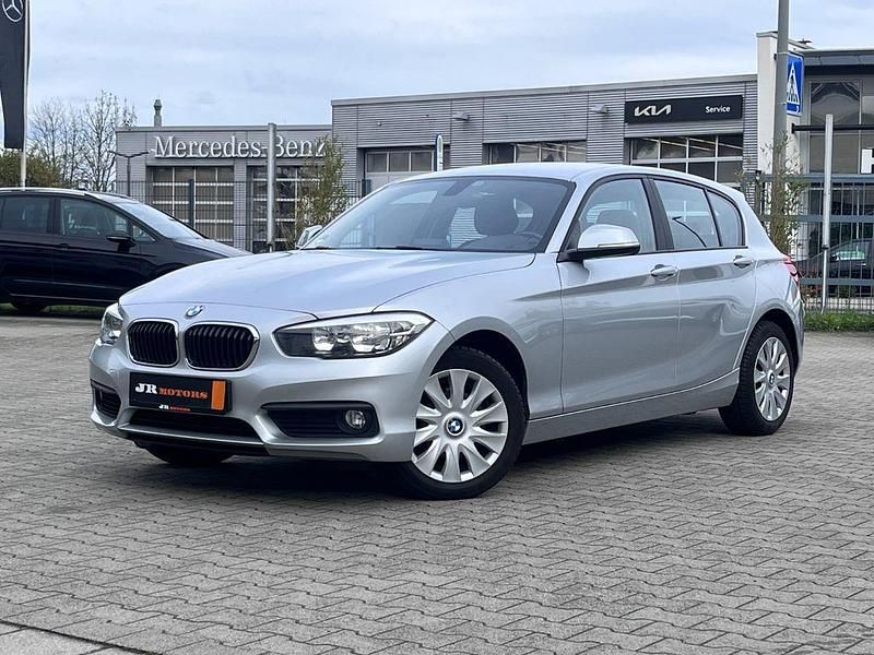 Silber Gebraucht 2016 BMW 118 Advantage Kleinwagen | 15.480 € (Guter Preis) - Bild 1/4