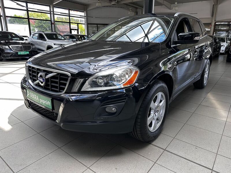 Schwarz Gebraucht 2009 Volvo XC60 Summum SUV | 10.890 € (Etwas zu teuer) - Bild 1/4