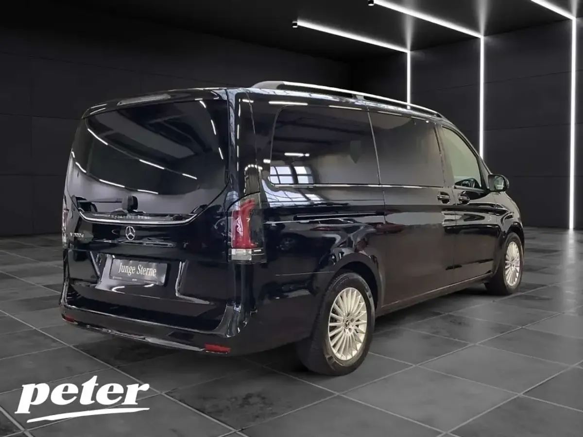 Gebraucht Mercedes V300 Style 237 PS (174 kW) 2024 Obsidianschwarz metallic Van / Kleinbus