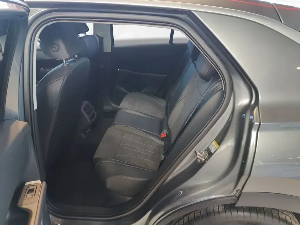 Neu VW T-Roc Style 116 PS (85 kW) 2026 Wolf grey metallic SUV